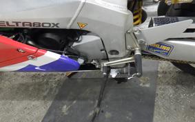 YAMAHA FZR750 R 1989