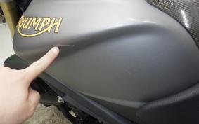 TRIUMPH STREET TRIPLE 2009