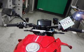 DUCATI STREETFIGHTER V4 S 2025