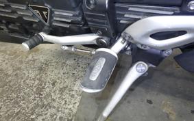 TRIUMPH ROCKET III R 2020