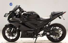 YAMAHA YZF-R3 2021