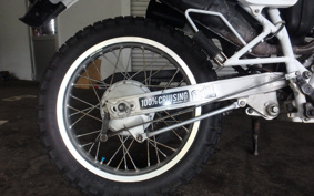 SUZUKI DJEBEL200 SH42A