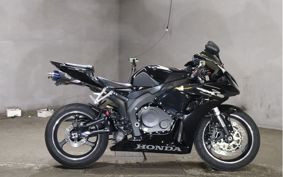 HONDA CBR1000RR SC57