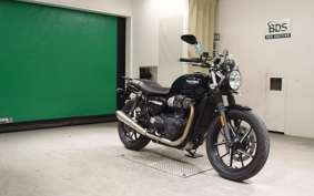 TRIUMPH STREET TWIN 2019