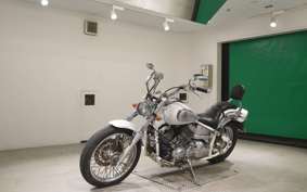 YAMAHA DRAGSTAR 400 2002 VH01J