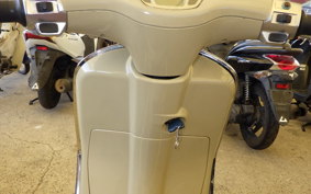 VESPA PRIMAVERA 125