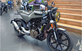 OTHER HUSQUARNA SVARTPILEN250