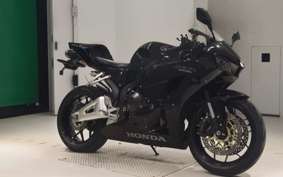 HONDA CBR600RR GEN 3 PC40