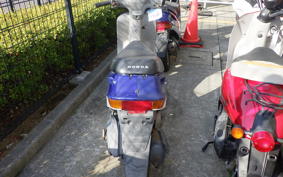 HONDA DIO AF18