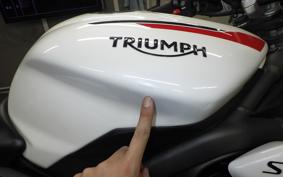 TRIUMPH STREET TRIPLE S 2020
