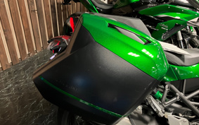 KAWASAKI NINJA H2 SX SE 2018 ZXT02A