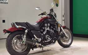 YAMAHA VMAX 2000
