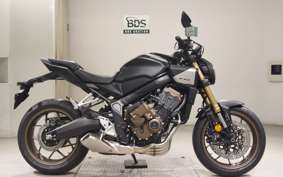 HONDA CB650R E-Clutch 2026 RH17