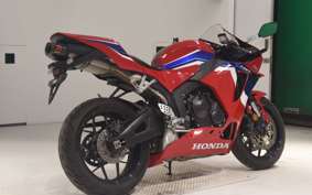 HONDA CBR600RR 2021 PC40