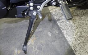 YAMAHA XJ6 N 2011