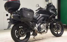 SUZUKI Vｽﾄﾛｰﾑ650 2010