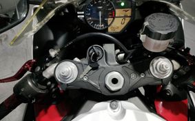 YAMAHA YZF-R1 2010 RN23