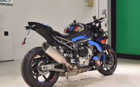 BMW M1000R 2025