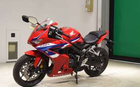 HONDA CBR650R E-Clutch 2025 RH17