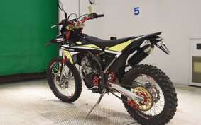 FANTIC XEF125 2024