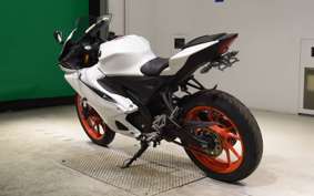 YAMAHA YZF-R15 2023