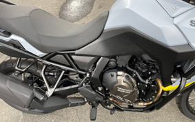 SUZUKI DL650 ( V-Strom 800 ) 2023 EM1BA