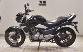 SUZUKI GSR250
