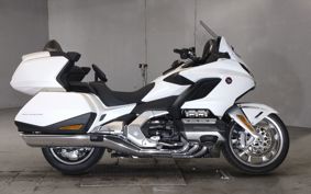 HONDA GL1800 TOUR DCT SC79