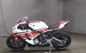 YAMAHA YZF-R1 RaceBase CN06C