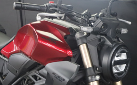 HONDA CB250R MC52