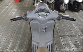 VESPA ス PRIMAVERA125