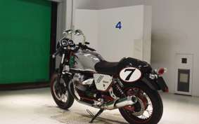 MOTO GUZZI V7 RACER 2015