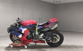 HONDA CBR1000RR R 2020 SC82