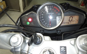 SUZUKI GSR250