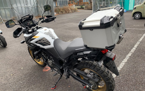 SUZUKI DL650 ( V-Strom 650 ) C733M