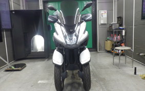 YAMAHA TRICITY 125 2004 SE82J