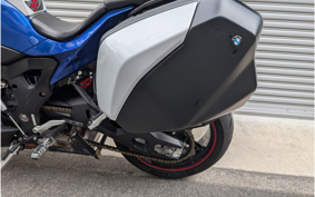 BMW S1000XR 2021 0E41