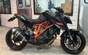 KTM 1290 SUPER DUKE R 2015 V3940