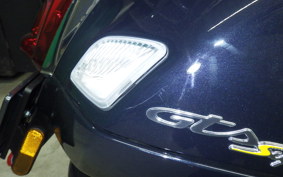 VESPA GTS300 SUPER 2023