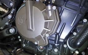 HUSQVARNA スバルトピレン801 2025