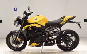 TRIUMPH STREET TRIPLE RS 2024