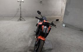 KTM 890 DUKE TU940