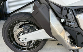 HONDA X-ADV 750 2025 RH21