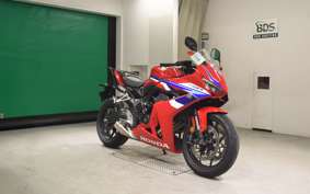 HONDA CBR650R E-Clutch 2024 RH17