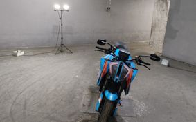 KTM 1290 SUPER  DUKE R V3940