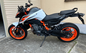 KTM 890 DUKE R 2023 TU940