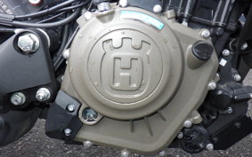 HUSQVARNA SVARTPILEN 401 2023