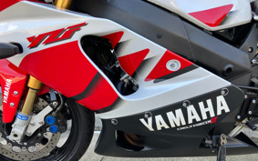 YAMAHA YZF-R7 2010 RM01