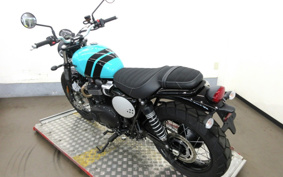 TRIUMPH STREET SCRAMBLER 2025 D5BG2X