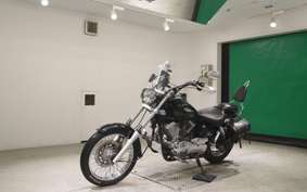 YAMAHA DRAGSTAR 250 2000 VG02J